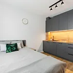 Apartament Jarzebinowy Z Ogrodkiem